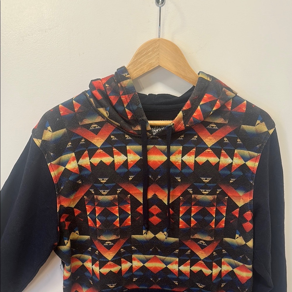Men’s Geometric Pattern Brooklyn Hoodie - Picture 2 of 5